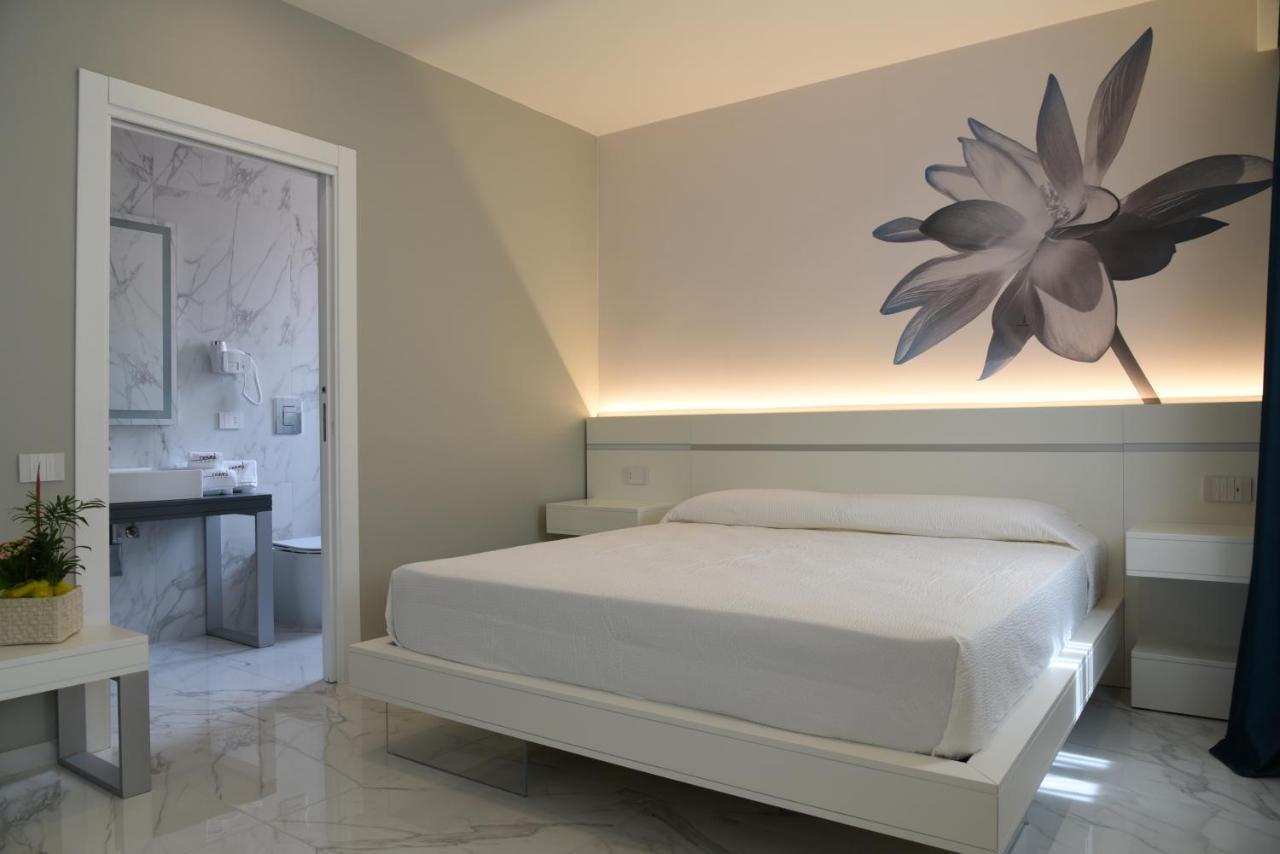 Demsi Palace Hotel & Restaurant Фоджиа Экстерьер фото