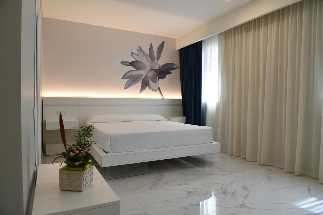 Demsi Palace Hotel & Restaurant Фоджиа Экстерьер фото