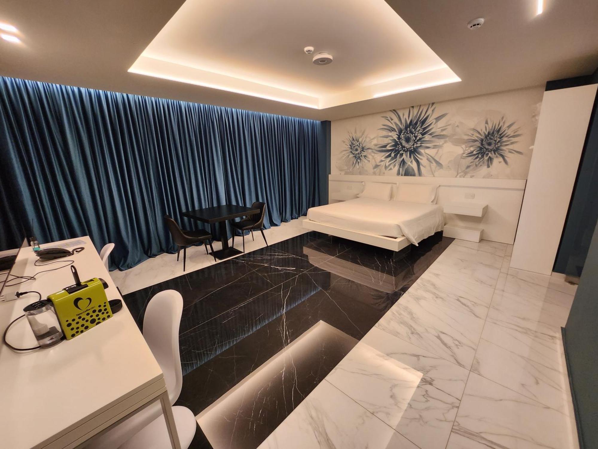 Demsi Palace Hotel & Restaurant Фоджиа Экстерьер фото